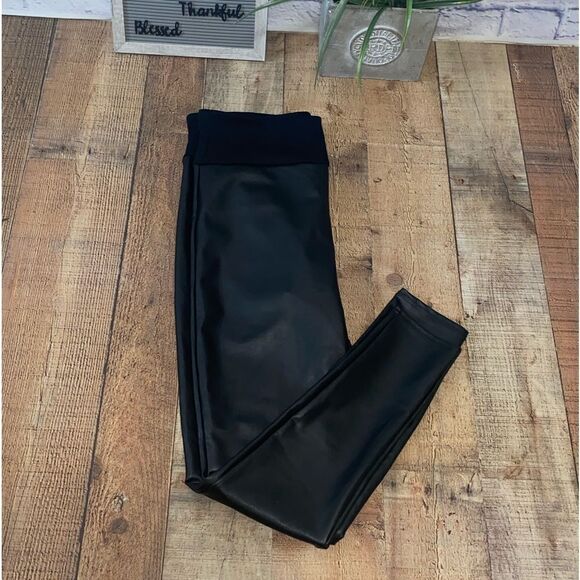 Assets by Spanx Black Faux Leather High Rise Leggings - Picture 6 of 11